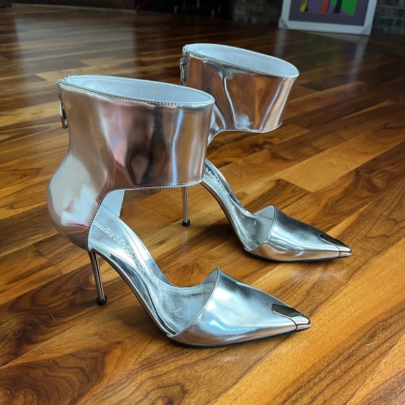 Alexander McQueen Sliver Harness Punk 105mm pumps, NEW - Picture 13 of 16